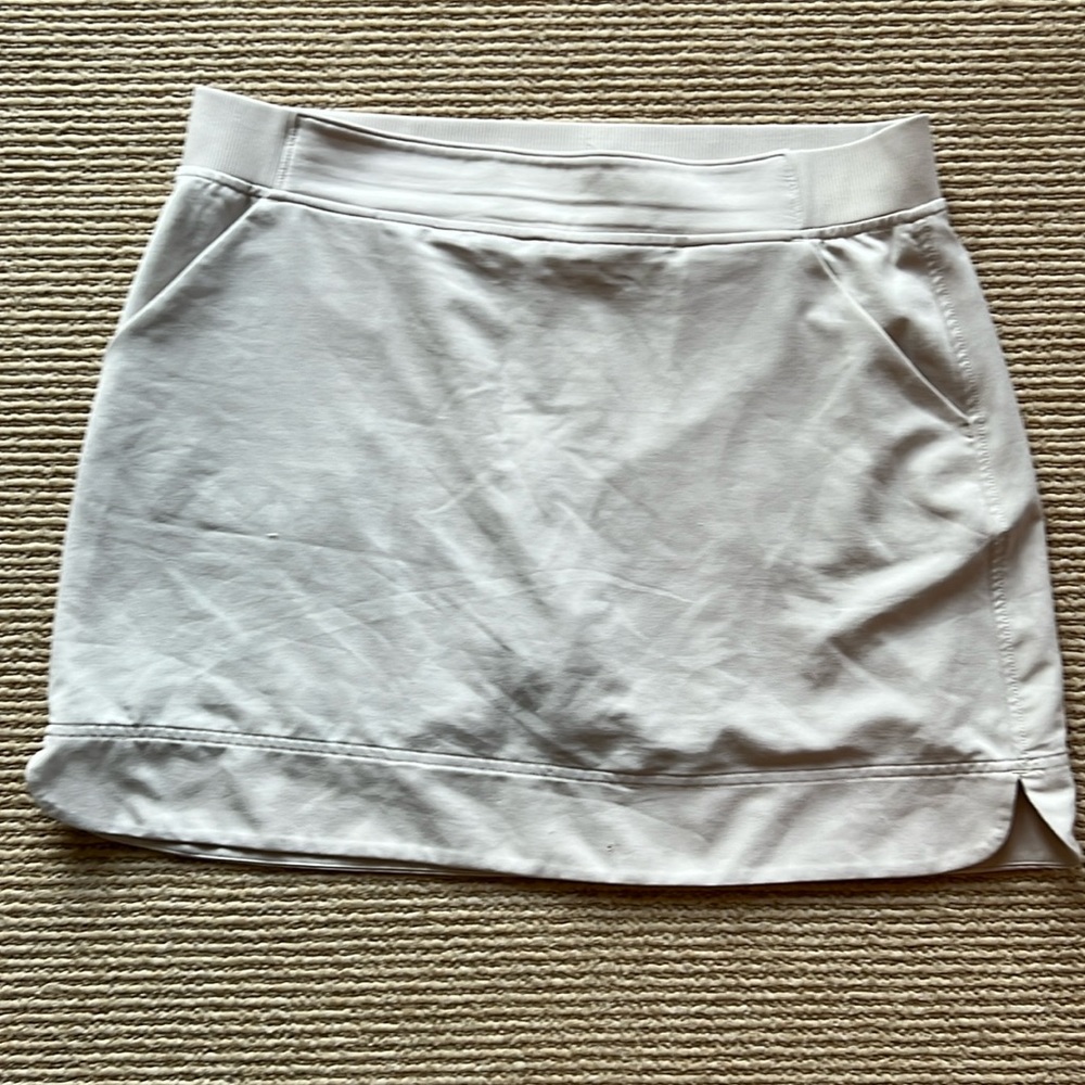 Size large 32 degree cool skirt with built in shorts